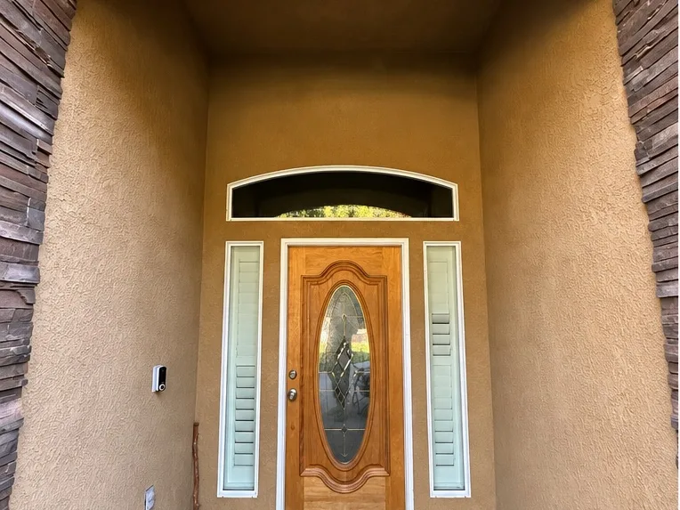 Front entryway before and after pressure washing